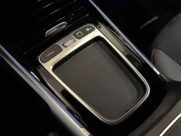 MERCEDES-BENZ GLB 35 AMG 4M 360  Pano Multibeam 7 Si&hellip;