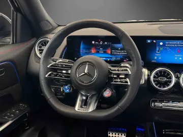 MERCEDES-BENZ GLB 35 AMG 4M 360  Pano Multibeam 7 Si&hellip;