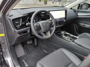 Lexus NX 350h E-FOUR Executive Line NX 350h 4X4