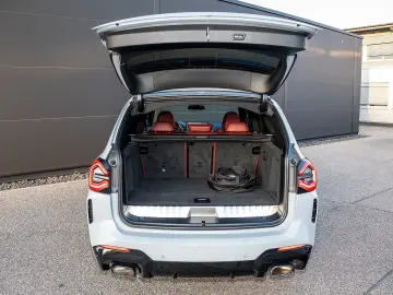 BMW X3 xDr30e MSport HUD Laser ACC H&K Keyless