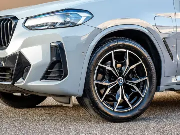 BMW X3 xDr30e MSport HUD Laser ACC H&K Keyless