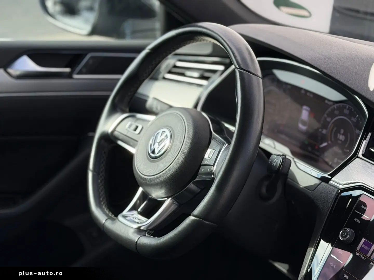 Volkswagen   Arteon 1.5 TSI ACT R-Line