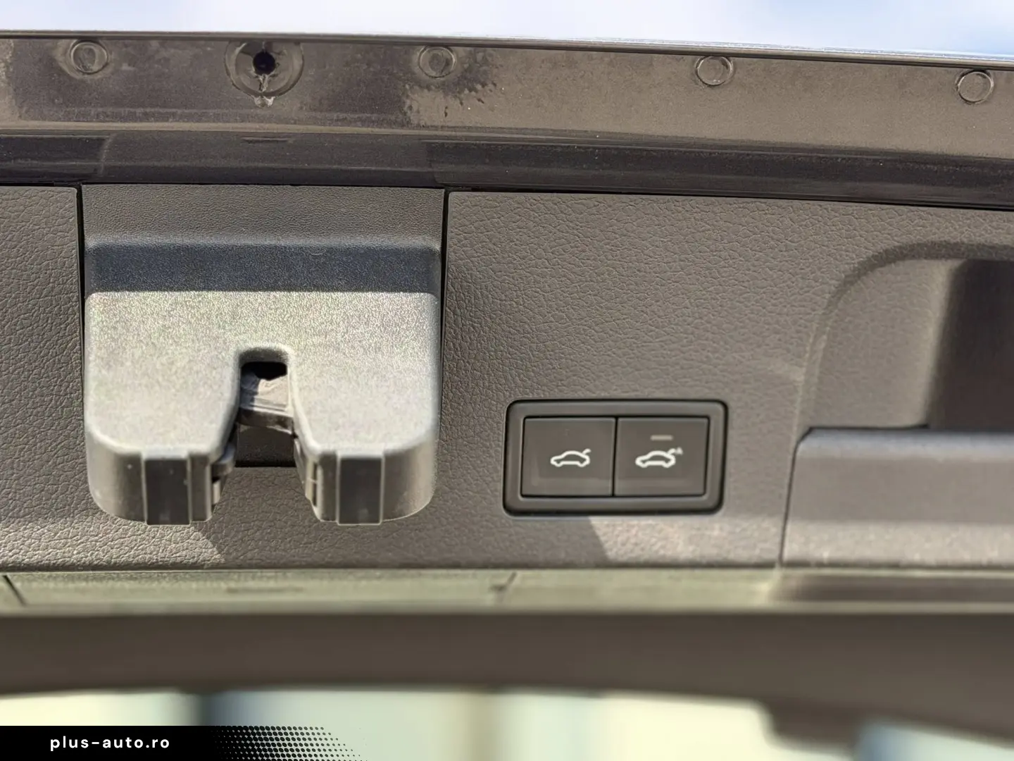 Volkswagen   Arteon 1.5 TSI ACT R-Line