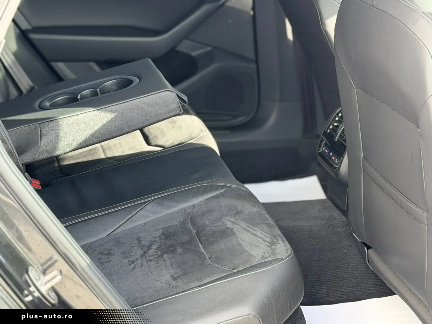 Volkswagen   Arteon 1.5 TSI ACT R-Line