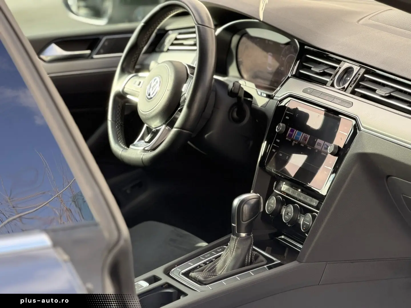 Volkswagen   Arteon 1.5 TSI ACT R-Line