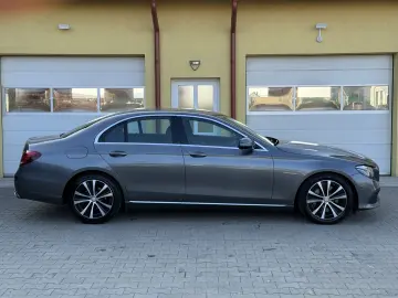 E220d   Aut   194cp   Bord complet digital   Burmester