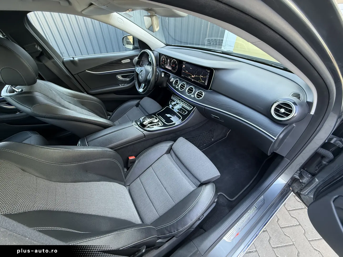 E220d   Aut   194cp   Bord complet digital   Burmester