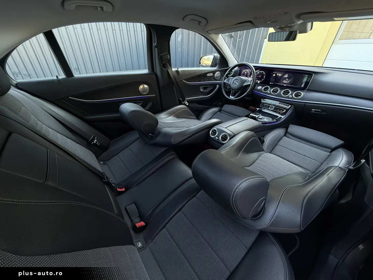 E220d   Aut   194cp   Bord complet digital   Burmester