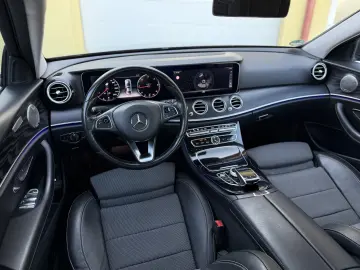 E220d   Aut   194cp   Bord complet digital   Burmester