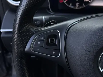 E220d   Aut   194cp   Bord complet digital   Burmester