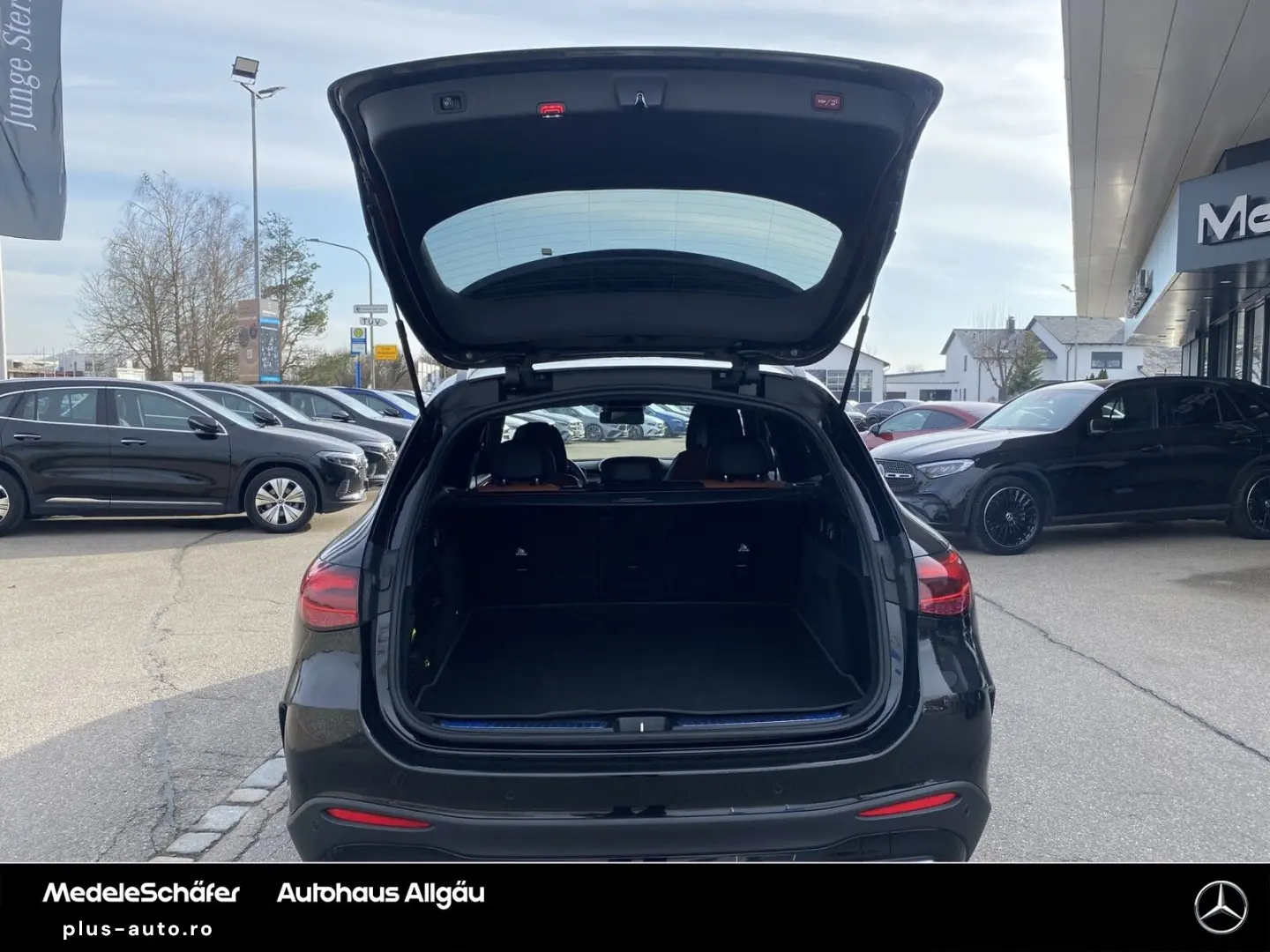 MERCEDES-BENZ GLC 220 d 4M AMG AHK Night LED 9G Kam Totw 20