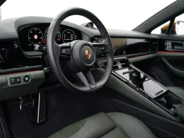 PORSCHE Panamera 4 E-Hybrid Executive New-Modell Long