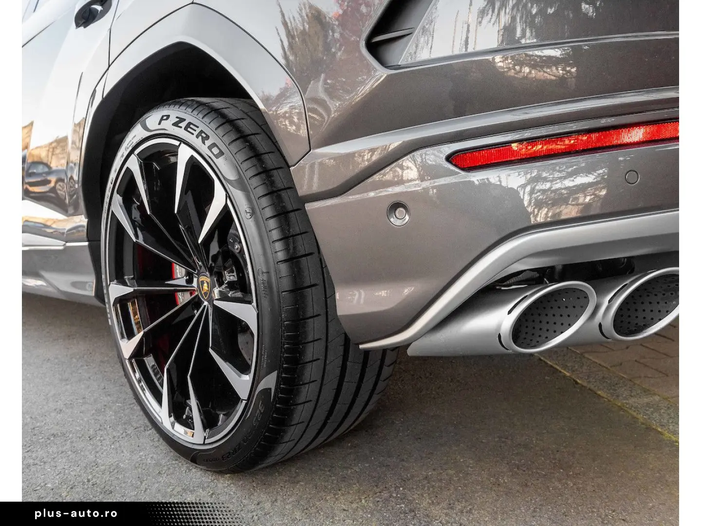 LAMBORGHINI Urus 4.0 V8 Auto. PANO 23 360  B&O HUD CARBON VO