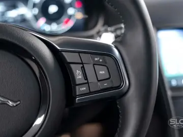 Jaguar F-Type Coupe R-Dynamic Performance Meridian LED