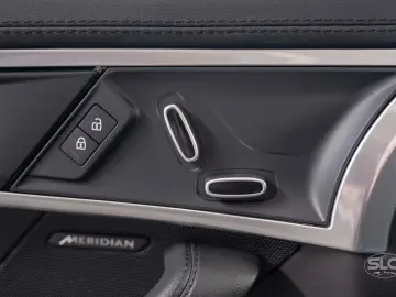 Jaguar F-Type Coupe R-Dynamic Performance Meridian LED