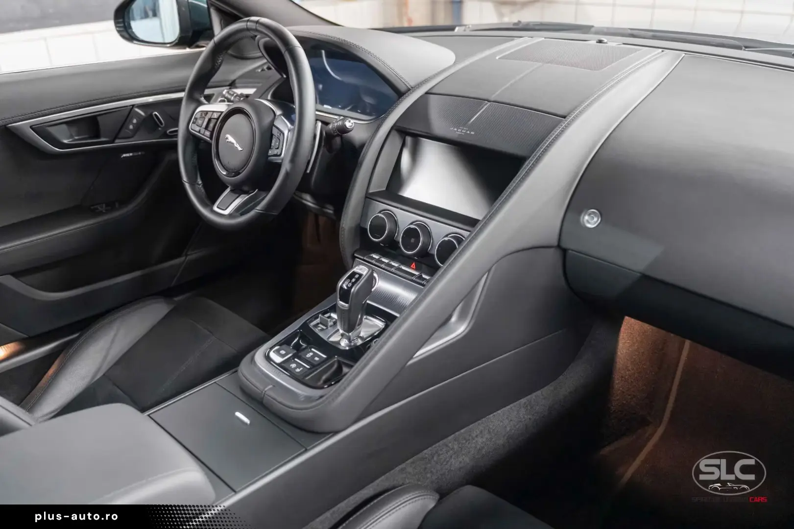 Jaguar F-Type Coupe R-Dynamic Performance Meridian LED