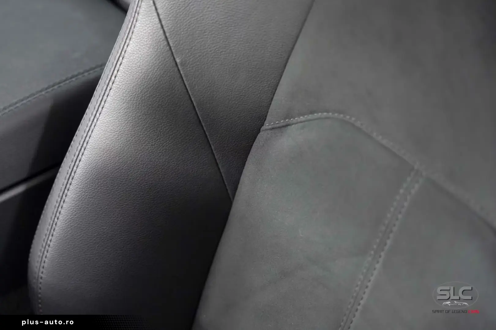 Jaguar F-Type Coupe R-Dynamic Performance Meridian LED