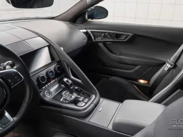 Jaguar F-Type Coupe R-Dynamic Performance Meridian LED