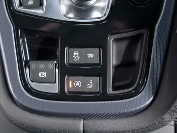 Jaguar F-Type Coupe R-Dynamic Performance Meridian LED