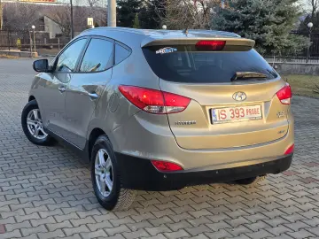 Hyundai ix35 4x4 2009 2.0 CRDi 184 CP euro 5 automata