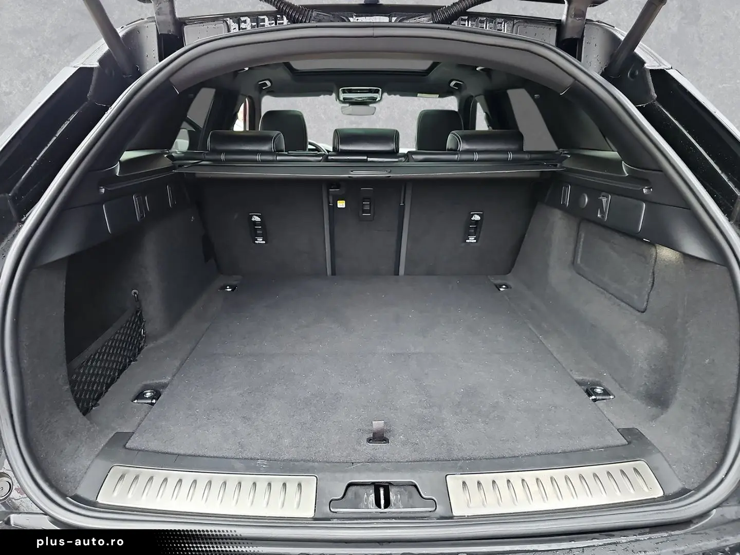 LAND ROVER Range Rover Velar P250 AWD R-Dynamic SE