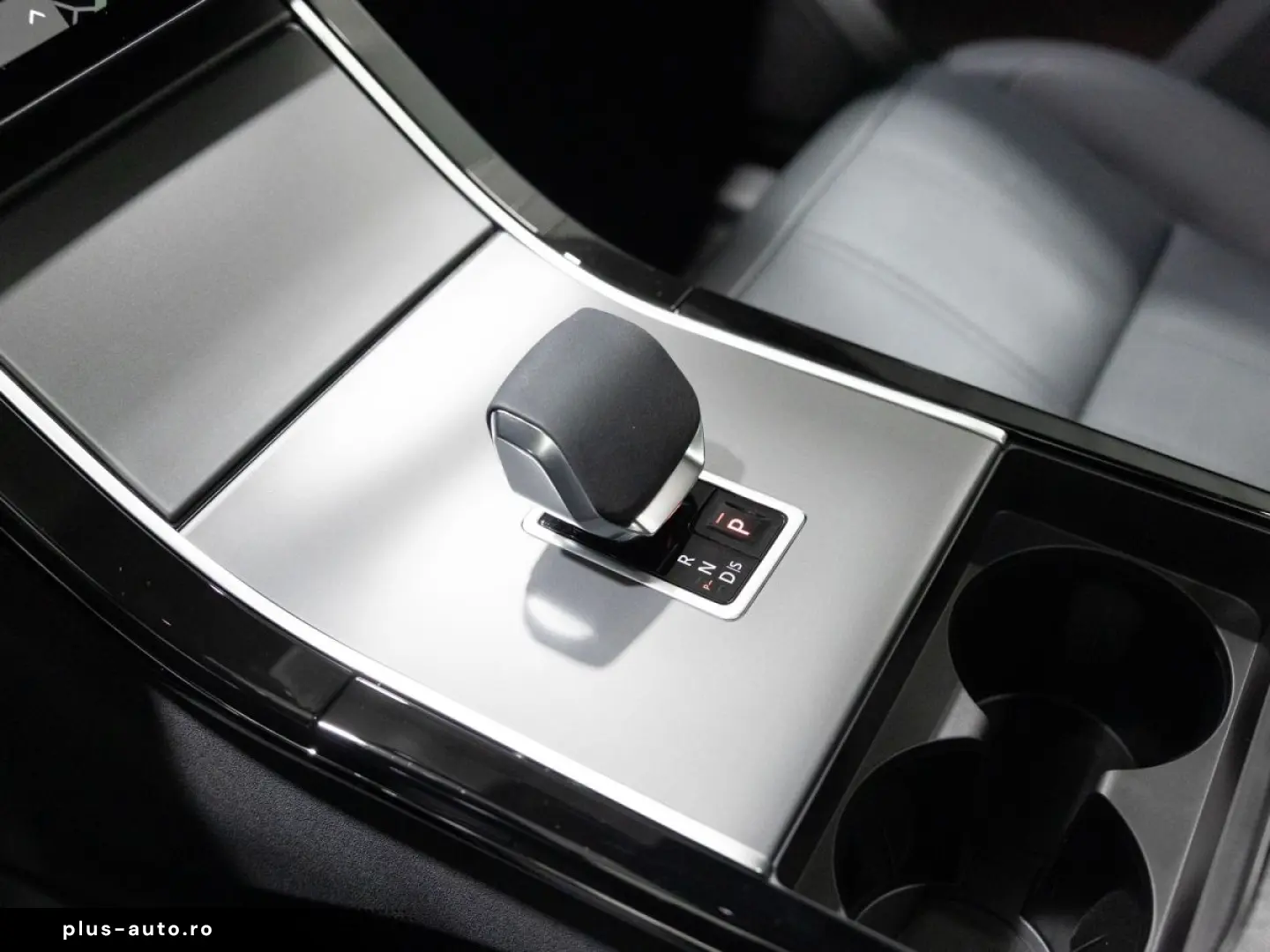 LAND ROVER Range Rover Velar DYNAMIC HSE D300   Pano SD