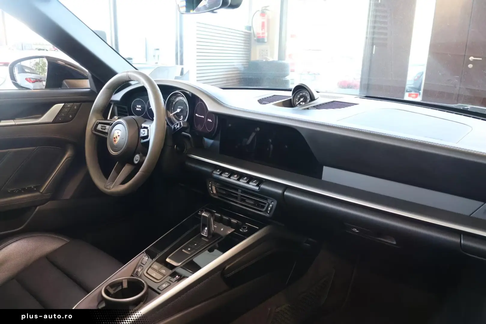 Porsche 992 Carrera GTS Cabrio Matrix 18-Wege 360