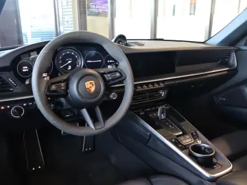 Porsche 992 Carrera GTS Cabrio Matrix 18-Wege 360