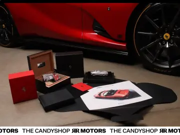 FERRARI 812 Competizione Aperta  1_owner perfect_Spec