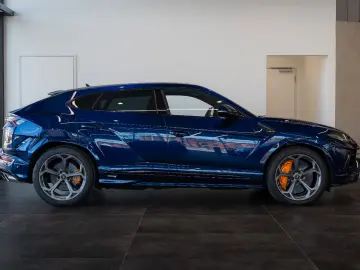 LAMBORGHINI Urus S   Blu Astraeus   B&O