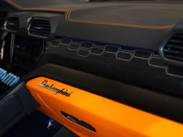 LAMBORGHINI Urus S   Blu Astraeus   B&O