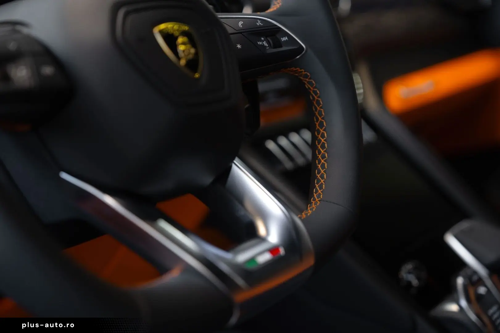 LAMBORGHINI Urus S   Blu Astraeus   B&O