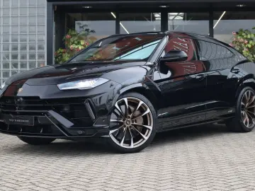 LAMBORGHINI Urus S   Akrapovic  Keramisch  Bang&Olufsen  Mas