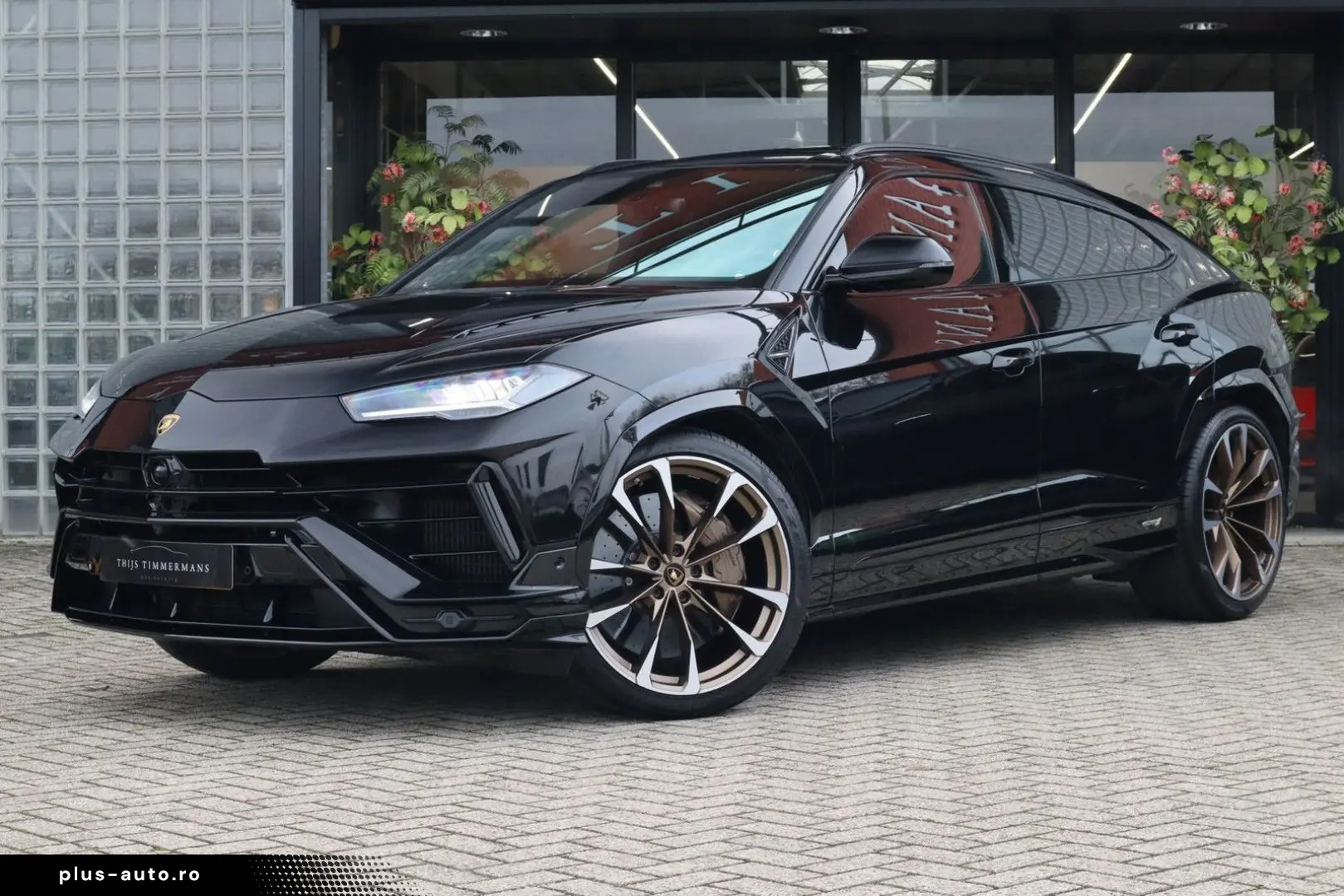 LAMBORGHINI Urus S   Akrapovic  Keramisch  Bang&Olufsen  Mas