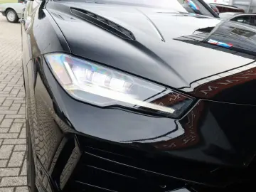 LAMBORGHINI Urus S   Akrapovic  Keramisch  Bang&Olufsen  Mas