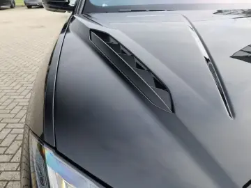 LAMBORGHINI Urus S   Akrapovic  Keramisch  Bang&Olufsen  Mas