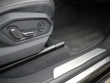 LAMBORGHINI Urus S   Akrapovic  Keramisch  Bang&Olufsen  Mas