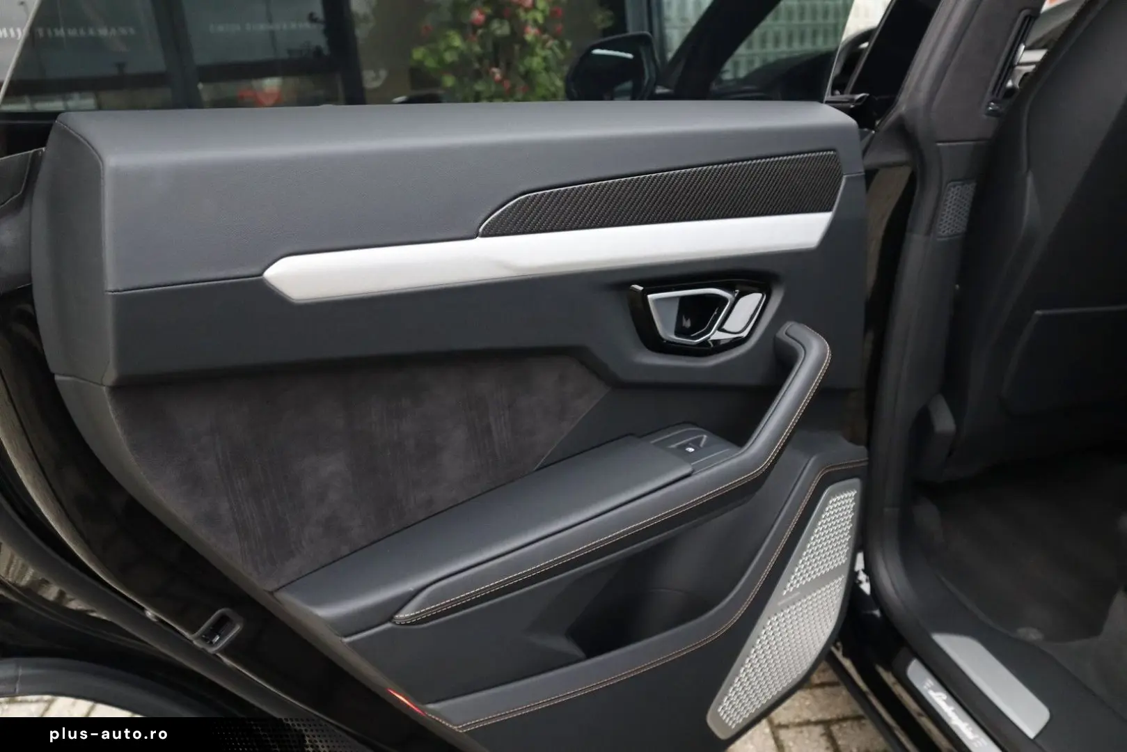 LAMBORGHINI Urus S   Akrapovic  Keramisch  Bang&Olufsen  Mas