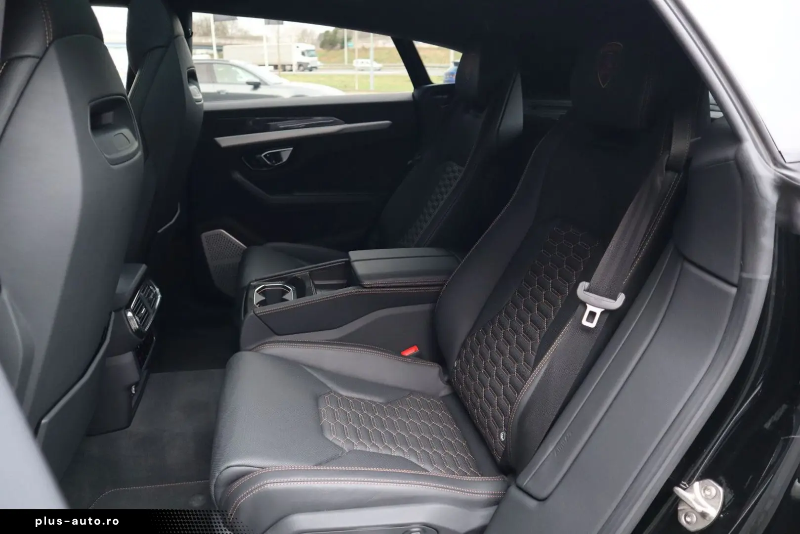 LAMBORGHINI Urus S   Akrapovic  Keramisch  Bang&Olufsen  Mas