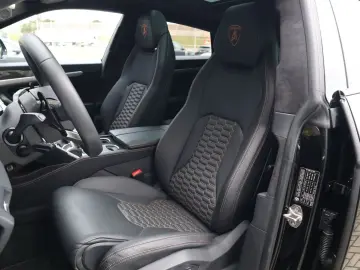 LAMBORGHINI Urus S   Akrapovic  Keramisch  Bang&Olufsen  Mas