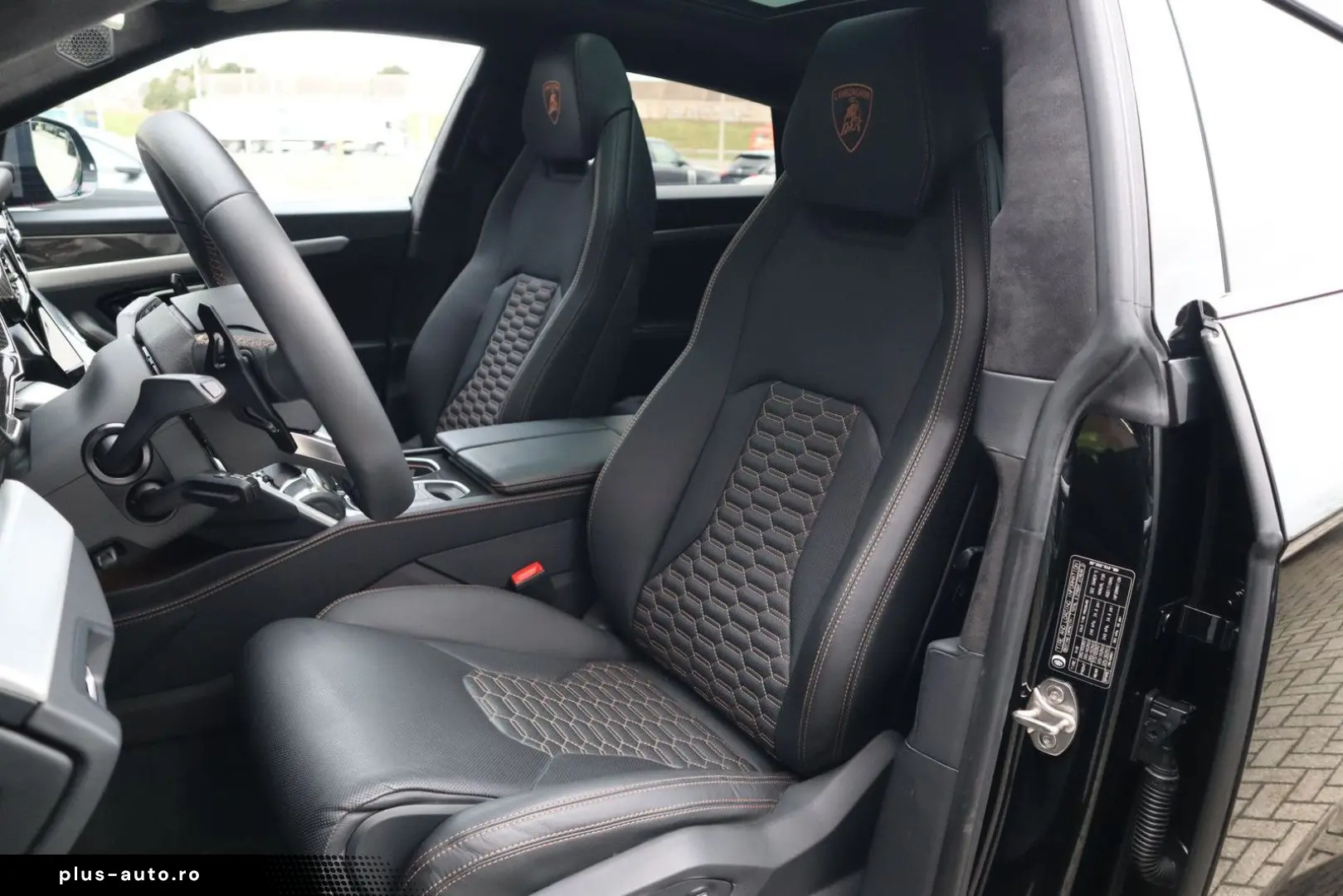 LAMBORGHINI Urus S   Akrapovic  Keramisch  Bang&Olufsen  Mas