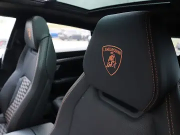 LAMBORGHINI Urus S   Akrapovic  Keramisch  Bang&Olufsen  Mas