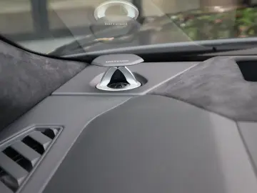 LAMBORGHINI Urus S   Akrapovic  Keramisch  Bang&Olufsen  Mas