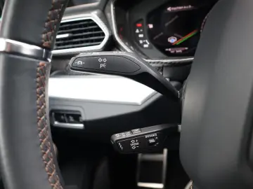 LAMBORGHINI Urus S   Akrapovic  Keramisch  Bang&Olufsen  Mas