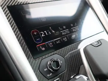 LAMBORGHINI Urus S   Akrapovic  Keramisch  Bang&Olufsen  Mas