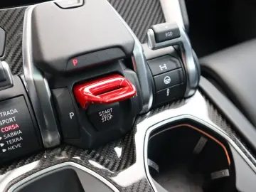 LAMBORGHINI Urus S   Akrapovic  Keramisch  Bang&Olufsen  Mas