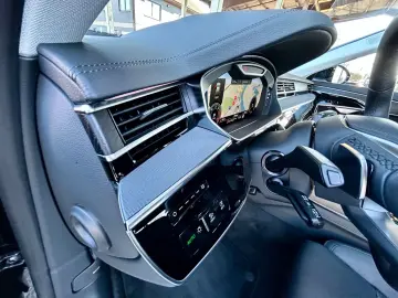 AUDI A8 50 TDI LANG   LUFTFEDERUNG   ALLRAD-LENKUNG