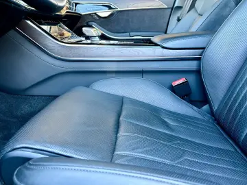 AUDI A8 50 TDI LANG   LUFTFEDERUNG   ALLRAD-LENKUNG