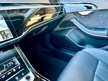 AUDI A8 50 TDI LANG   LUFTFEDERUNG   ALLRAD-LENKUNG