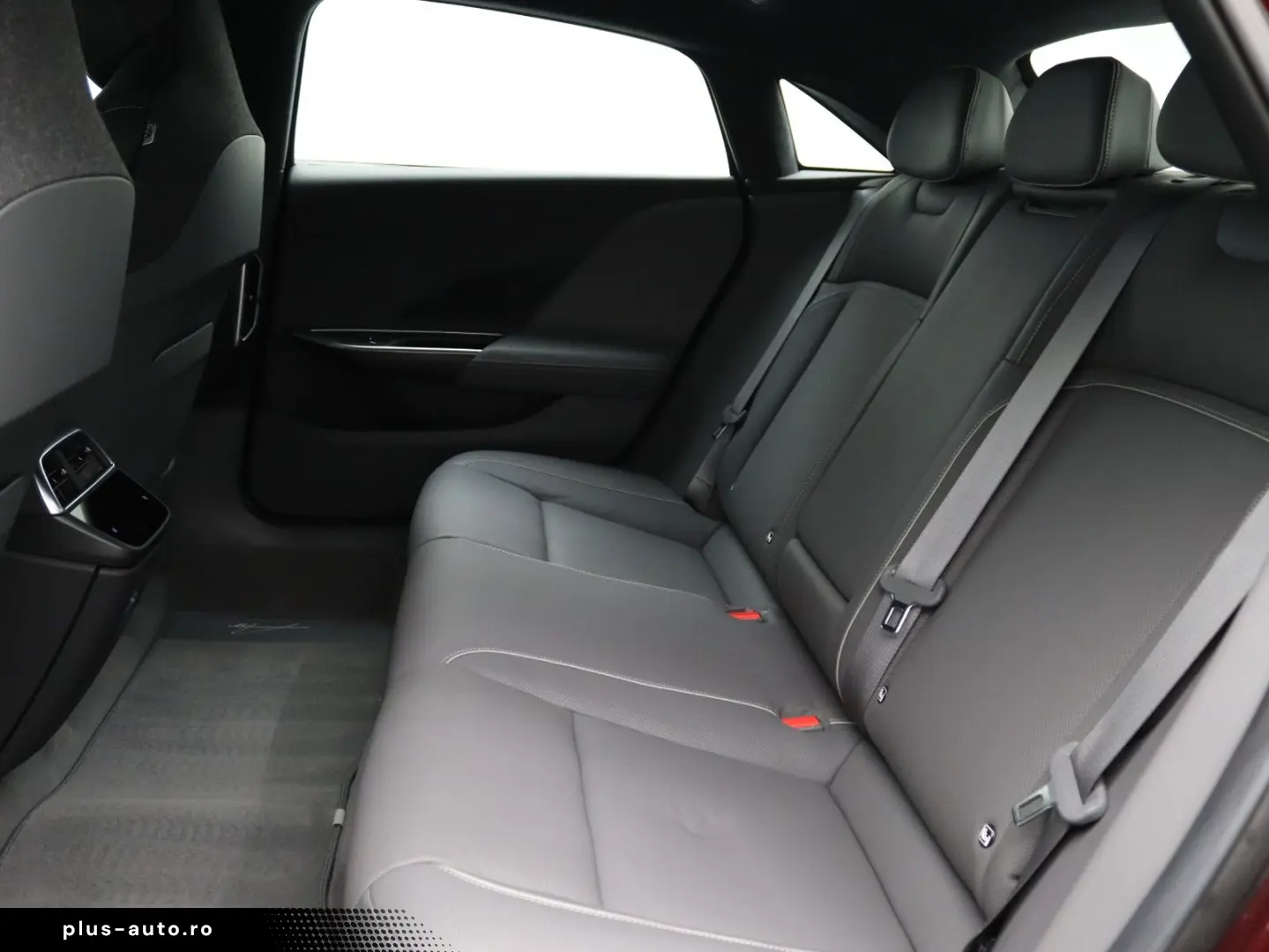 LUCID Air Touring Dual-Motor AWD